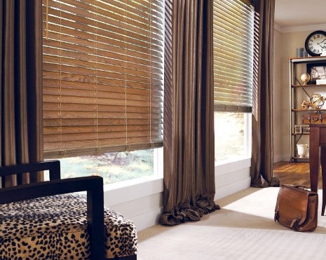 Деревянные жалюзи в интерьере