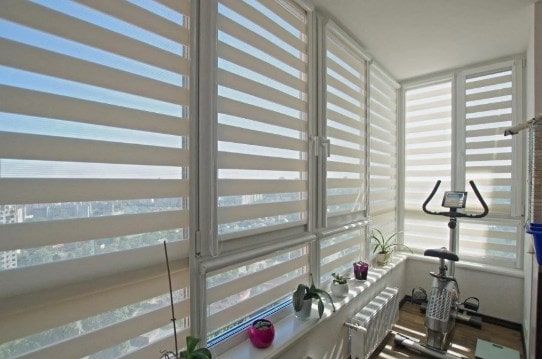 Рулонные шторы день ночь