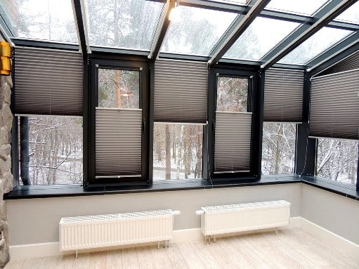 Жалюзи плиссе для зимнего сада