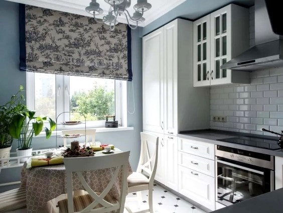 Римские шторы в кухню